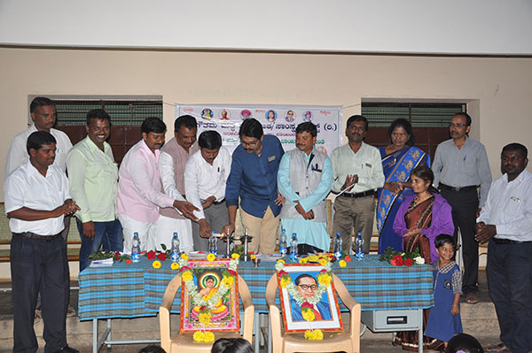 ಹಲವು ಕಷ್ಟಗಳ ನಡುವೆ ಮಹಿಳೆಯರಿಗೆ ಶಿಕ್ಷಣ ನೀಡಿದ ಪುಲೆ ದಂಪತಿ: ಡಾ.ನಾಗಭೂಷಣ್